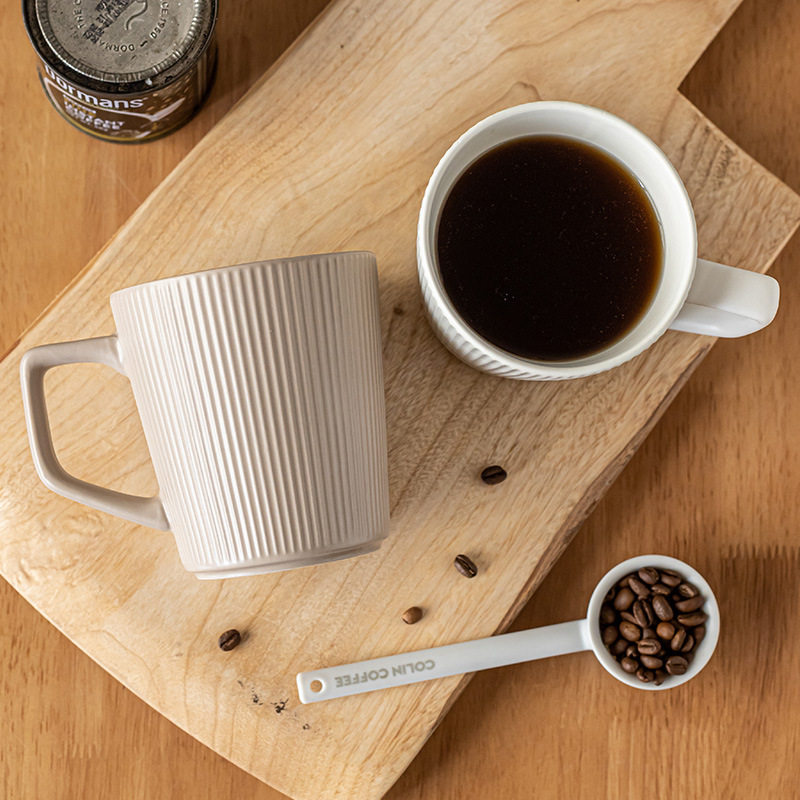 Caneca de Cerâmica Embossada d - Coffee Equipment Gift avaliação e preço